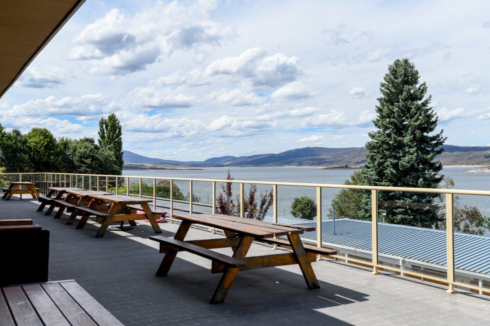 STAY - Lake Jindabyne Hotel